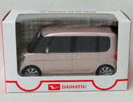 DAIHATSU TANTO(ライトローズマイカメタリックII) -ダイハツ タント- プルバックカー ディーラー配布品