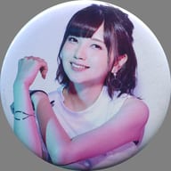 鬼頭明里(バストアップ/肩に手) 缶バッジ 「鬼頭明里『Swinging Heart」リリースイベント」