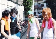 ゴールデンボンバー/集合(4人)/横型・上半身・衣装白.黒・首にタオル/DVD「Life is all right 2011.5.17 TOKYO DOME CITY HALL」特典生写真