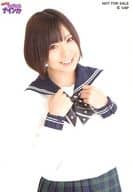 佐武宇綺/上半身・両手胸/「こんなのアイドルじゃナイン!?」公式生写真