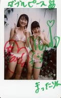 ☆北村真珠・沖田真利杏/[当選通知書付き]・膝上・水着白・水玉・両手ピース・直筆サイン入り/雑誌「Chu→Boh vol.60」チェキプレゼント当選品