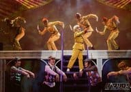 集合(9人)/ライブフォト・横型・全身・衣装黄・センター加藤諒 右手伸ばし・キャラクターショット/舞台「パタリロ!」DVD予約特典ブロマイド