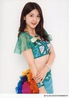 アップアップガールズ(仮)/森咲樹/膝上・衣装緑・右向き・左手右腕・背景白・2Lサイズ/イベント限定 ソロ生写真2L判セット