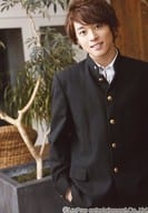 元木聖也/膝上・衣装制服・黒・白・右手ポケット・背景植物/ファンクラブイベント「聖也のJ.HIGHカフェ Vol.4 ～躍～」生写真 制服Ver.