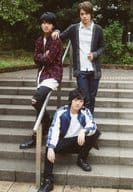 宇野結也(手塚国光)・定本楓馬(不二周助)・松村優(大石秀一郎)/全身・衣装黒・白・赤・階段・肩に手・私服ショット/ミュージカル『テニスの王子様』TEAM Party SEIGAKU 来場者特典ランダムブロマイド