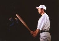 小野塚勇人(菱沼力)/ライブフォト・横型・膝上・衣装白・ユニフォーム・両手バッド・体左向き・背景黒/舞台「『野球』飛行機雲のホームラン～HOMERUN OF CONTRAIL」ランダム舞台写真 第3弾