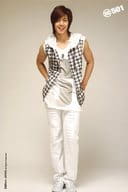 SS501/キム・ヒョンジュン(リーダー)/全身・衣装白・両手体の後ろ・ポストカードサイズ/公式生写真