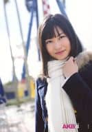 向田茉夏/バストアップ・衣装黒・左手マフラー/DVD｢AKBと××! Vol.10｣特典