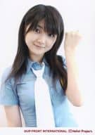 アップアップガールズ(仮)/森咲樹 /上半身・シャツ水色・ネクタイ・左手グー/公式生写真