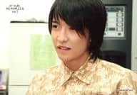 w-inds. MEMORIES NO.7 ： w-inds./橘慶太/横型・バストアップ・衣装ベージュ・花柄・目線左・枠無し/公式生写真