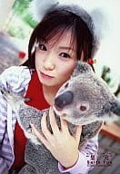 齊藤夢愛/上半身/左手にコアラ/公式生写真
