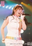 高岡薫/ライブフォト・上半身・衣装白・緑・サングラス・口開け/湯浅順司「その雫は、未来へと繋がる虹になる。」公演 坂口渚沙 生誕祭 ランダム生写真 2020.1.25