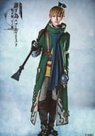 遊馬晃祐(オーティマ)/全身・右手武器・背景青・キャラクターショット/「『舞台版 誰ガ為のアルケミスト』～聖ガ剣、十ノ戒～」キャストL版ブロマイド