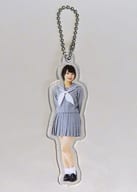 佐々木舞香 「イコールラブ(=LOVE)×ヴィレッジヴァンガード アクリルキーホルダー」