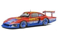 1/18 ポルシェ 935 モビーディック 6h ミッドオハイオ 1983 #30 [S1805404]