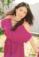 茅原実里/上半身・衣装ピンク・紫・両手広げ・体斜め左向き/茅原実里 オフィシャルFC「M-Smile」特典ブロマイド