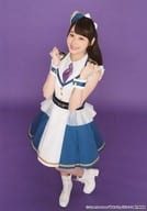 Wake Up， Girls!/山下七海/全身・衣装白・青・左向き・両手グー・左足曲げ・背景紫/Wake Up， Girls! 4th LIVE TOUR「ごめんねばっかり言ってごめんね!」ブロマイド 2017 SUMMER
