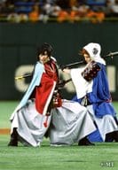 佐伯大地(岩融)・有澤樟太郎(和泉守兼定)/全身・構え・目線左・キャラクターショット/「日本ユニシスPresents ミュージカル『刀剣乱舞』×読売ジャイアンツ コラボナイター」らいぶろ