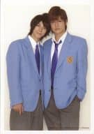 渡辺大輔(崎義一)・浜尾京介(葉山託生)/膝上・制服青・渡辺左手ポケット・背景白・キャラクターショット/タクミくんシリーズ3｢美貌のディテイル｣