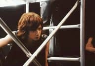 古川雄大/横型・上半身・衣装黒・目線右/公式生写真