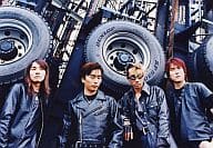 Weiβ kreuz(ヴァイスクロイツ)/横型・上半身・衣装黒・背景タイヤ/公式生写真