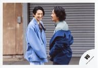 V6/三宅健・森田剛/横型・膝上/アルバム「STEP」MV＆ブックレットオフショット/公式生写真
