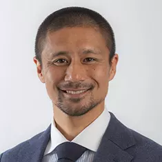 坪井慶介