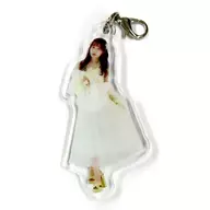小倉唯(白衣装) アクリルチャームA 「小倉唯 Memorial LIVE 2023～10th Anniversary Assemble!!～」 YUIカプセル景品
