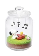 2.ピアノに合わせて 「SNOOPY ＆ WOODSTOCK Everyday Terrarium」