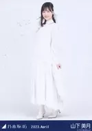 山下美月/全身・スペシャル衣装36/「乃木坂46 2023.April」WebShop 限定ランダム生写真